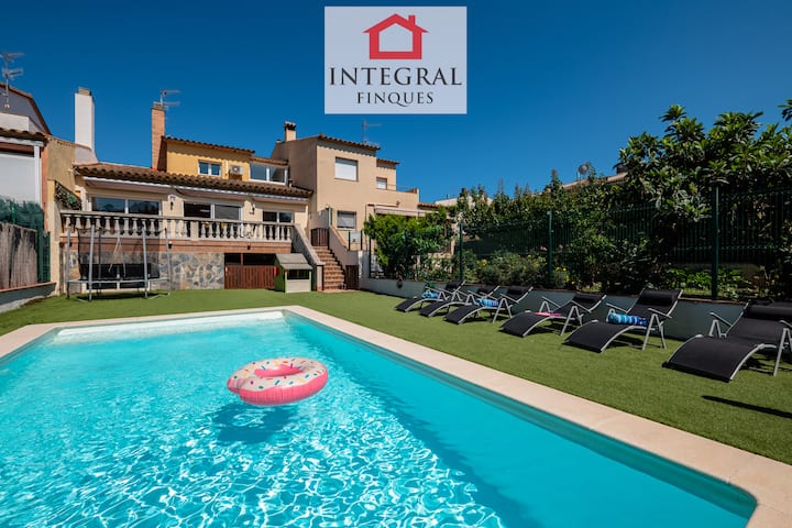 Jumping House In Calonge - Costa Brava