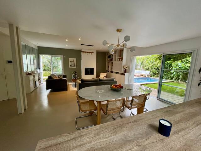 Superbe maison – Jardin, salon ouvert – Climatisee gallery image 3