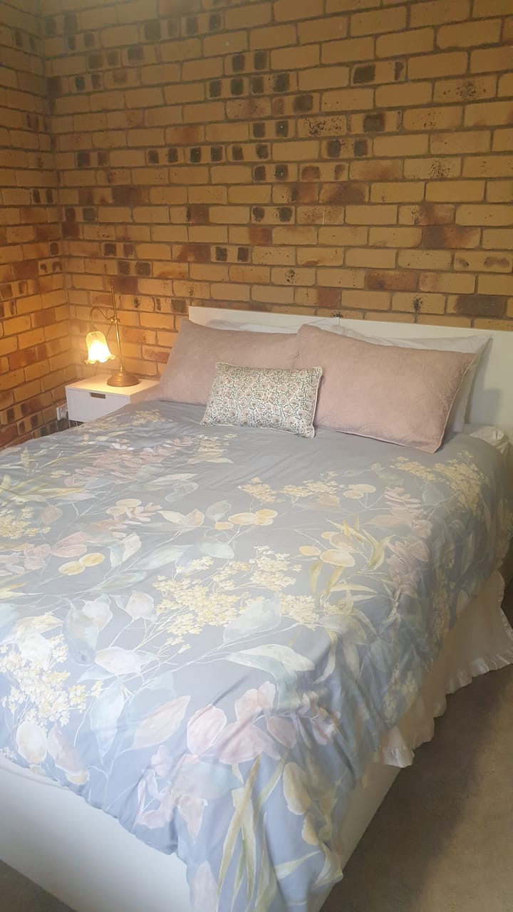 საძინებელი 1