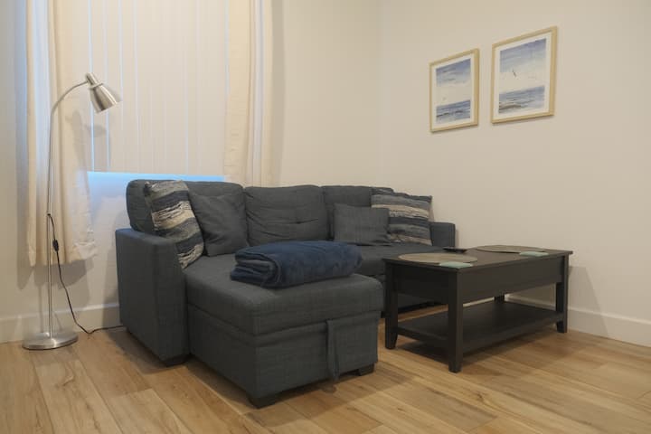 Modern Clean Casita With Private Bath, Kitchenette - Stockton, CA