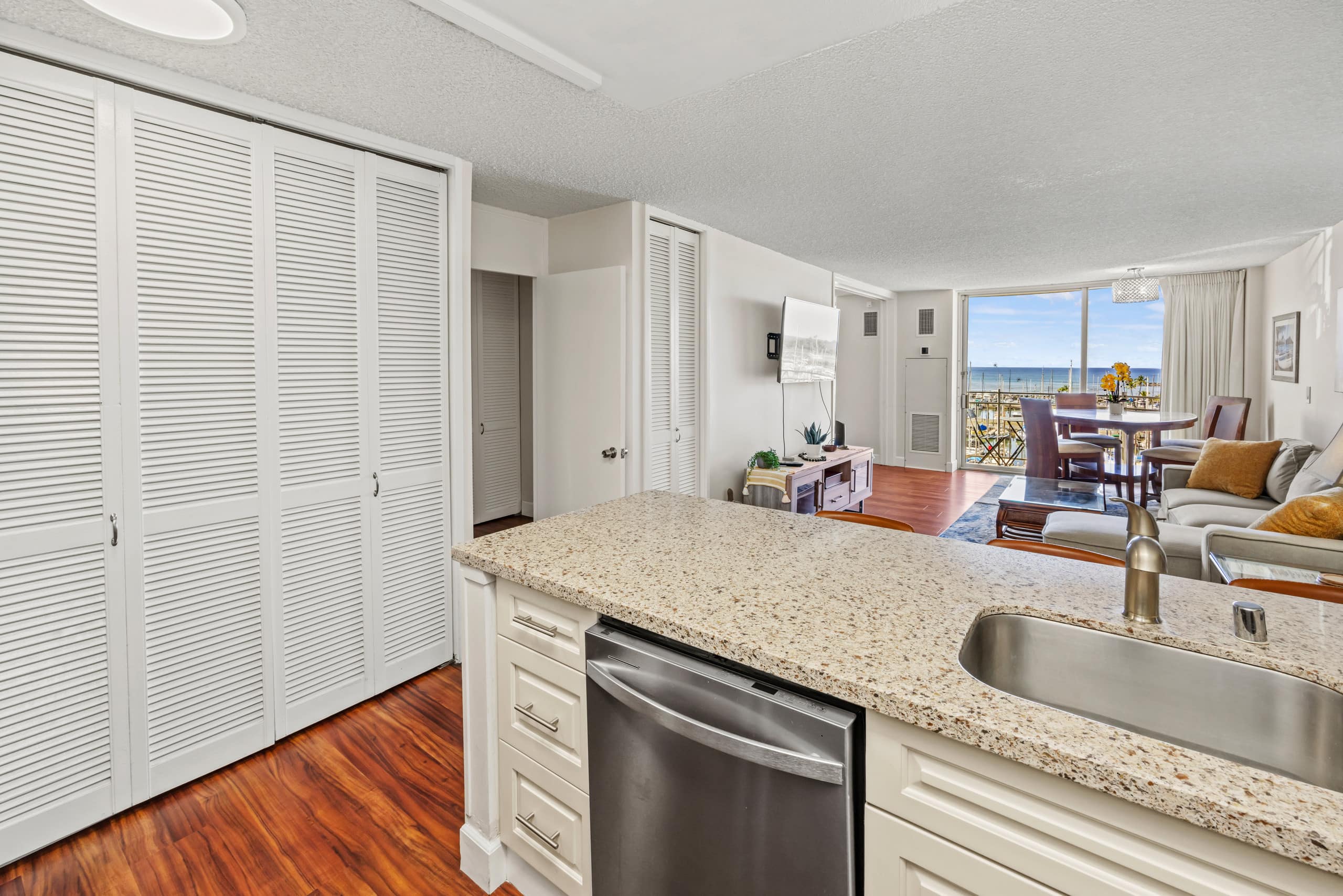 Ilikai Marina Condo 786 - Aloha Condos - Image 7