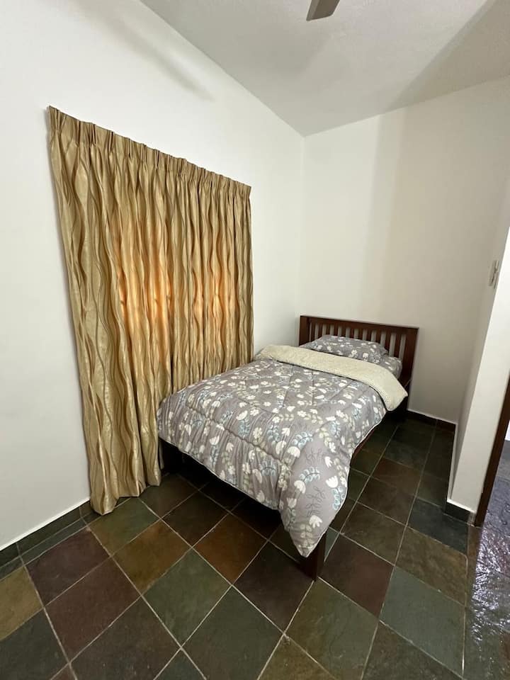 საძინებელი 1