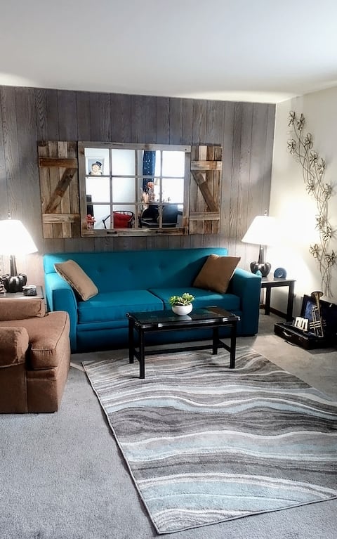 Pittsburgh Area 2 Bedroom Apt.