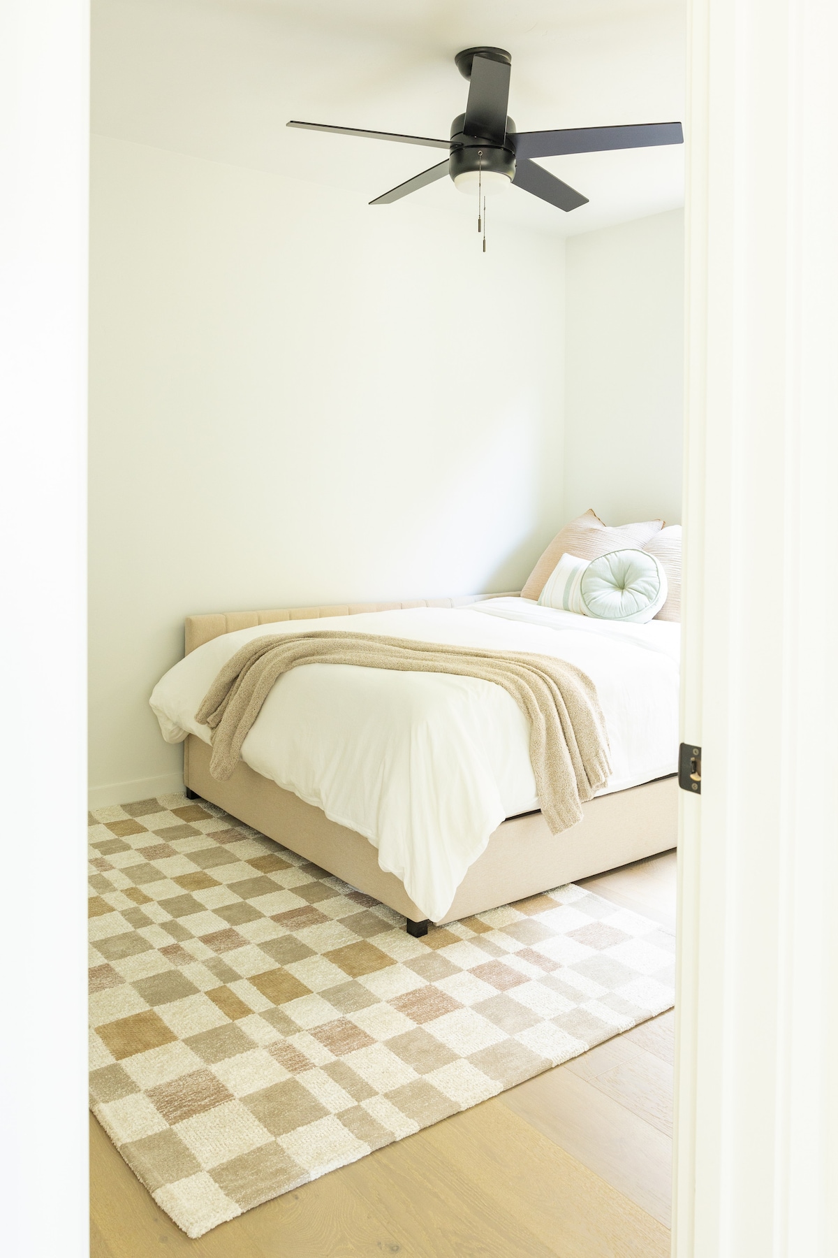 пълно легло с въртележка