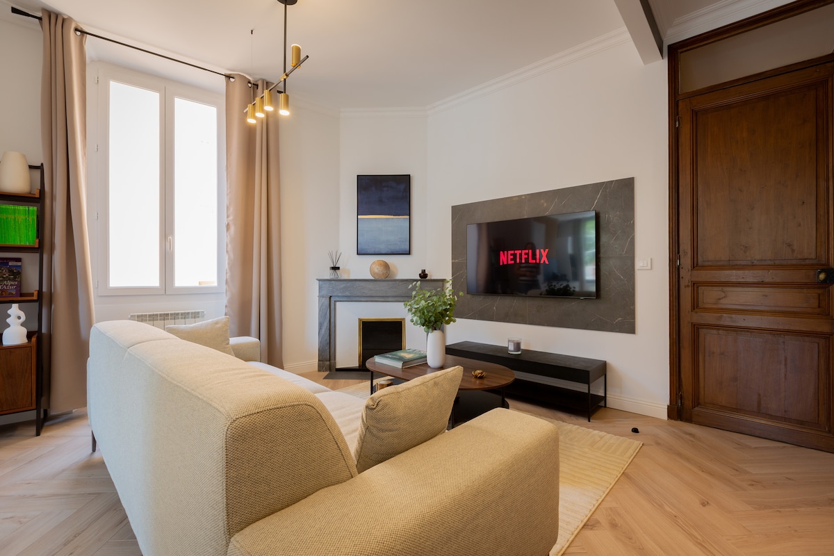 Successful Airbnb property: L'Oranger T4 Elegant and bright Prime Location in Grasse