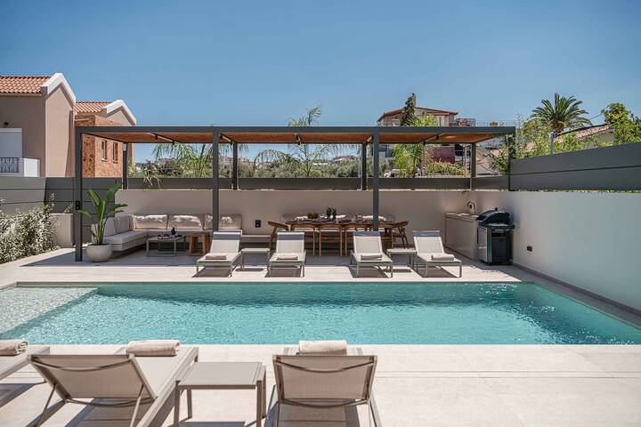 Sancy Luxury Villa I 400m beach, Heated* pool& Gym gallery image 4