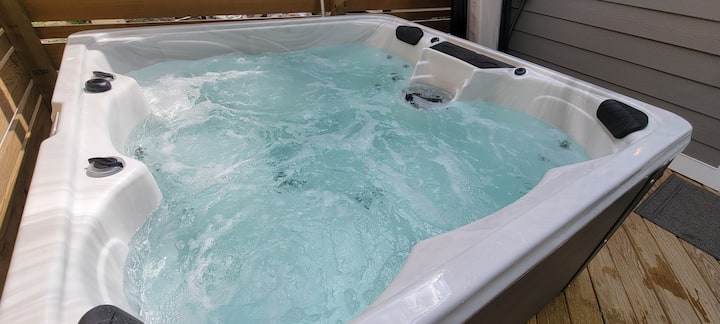 Fountain Square Luxe W/ Hot Tub - コーター
