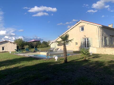 Country house with pool " Le Rocher "