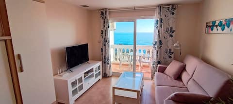 Studio in front of the sea with wi-fi