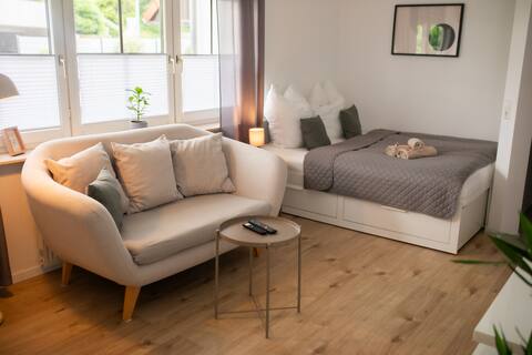 HUGOS Studio Apartment
