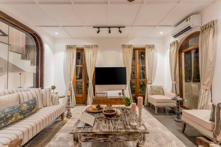 Living room image 4