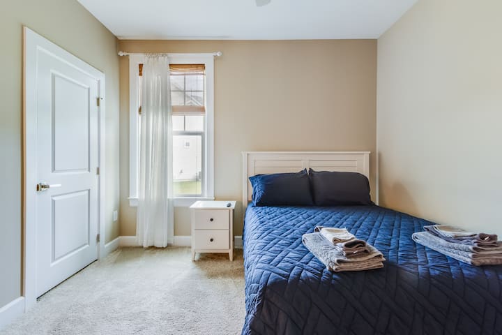 2-საძინებლიანი საწოლი 152 × 203 სმ ზომის საწოლით