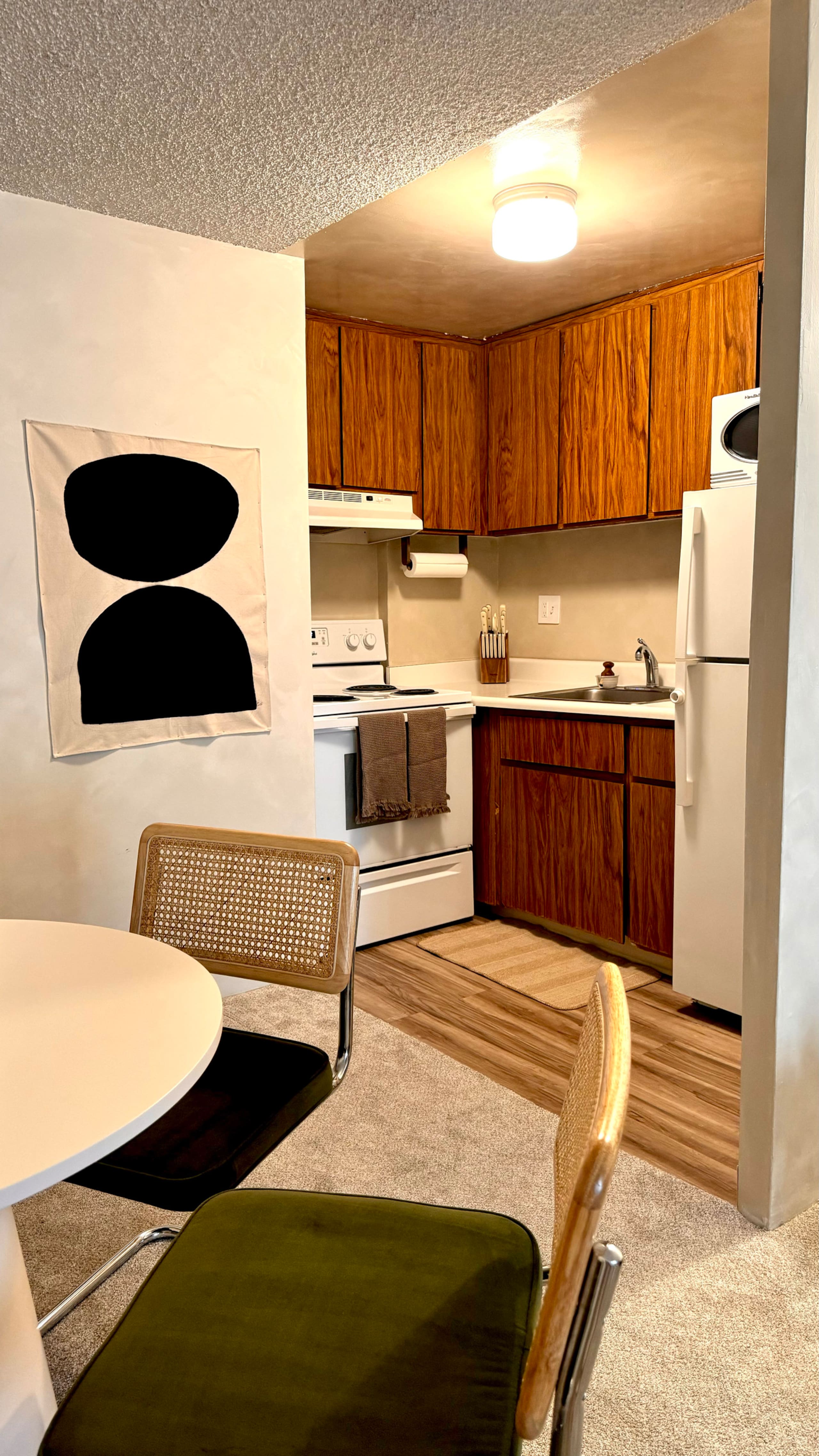 Condo in Honolulu · ★4.66 · Studio · 2 beds · 1 private bath - Image 3