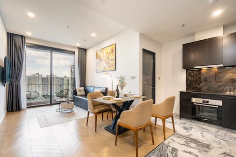 High-end 1BR in District 2 - Lumiere Riverside