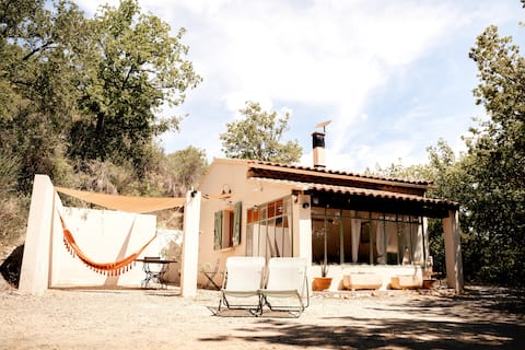 Peaceful haven with air conditioning & high-speed internet