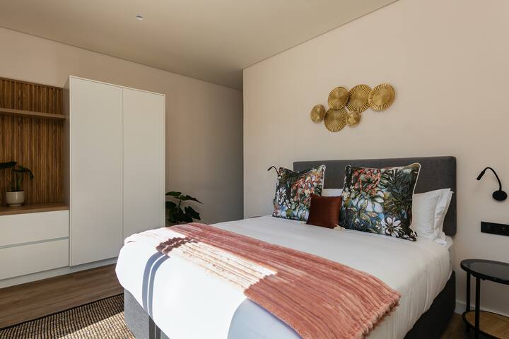 New! The Palm Flats with Mountain View gallery image 2