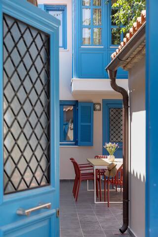 Villa Plaka 3BR 9ppl PrivateYard 200m Metro&Museum gallery image 4