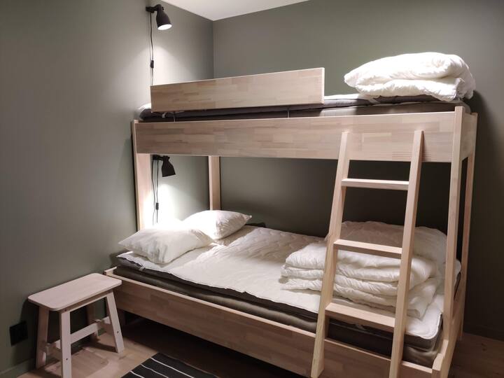 Schlafzimmer 1