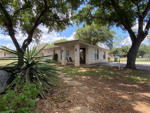Country Guesthouse Near La Vernia/East San Antonio
