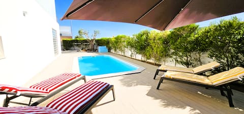 V3- Villa Soliveira, Pool & A/C - Homes & Papers