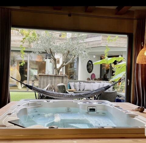 House -Jacuzzi -Patio -330M2