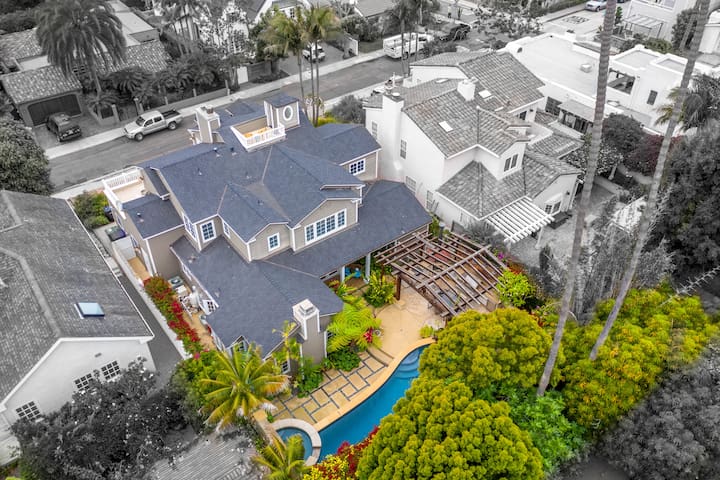 Paradise w/ Pool, Hot Tub & Walk to Beach 4b/4.5ba