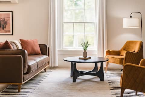 Rosé All Day: Wine Country Getaway! Walk to Dining