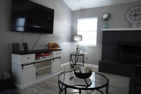 Hobbs Hideaway