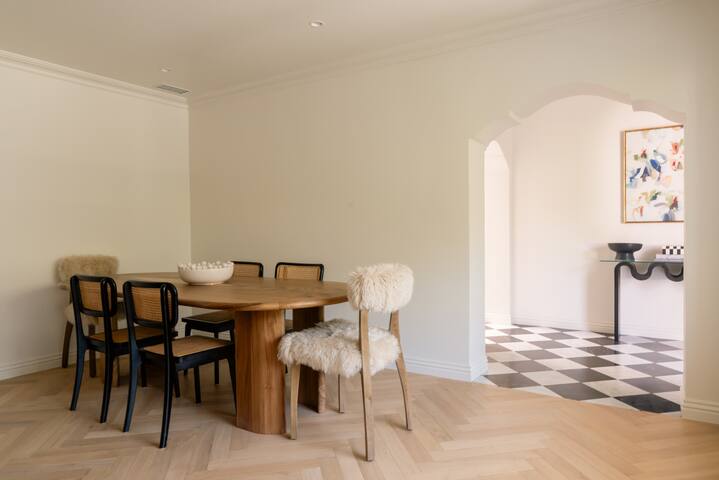 NEW Luxury 3BR Designer Home | Prime Beverly Hills gallery image 5