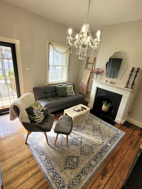 Comfortable Centrally Located Cottage