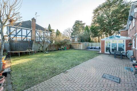 Lovely house in a beautiful area