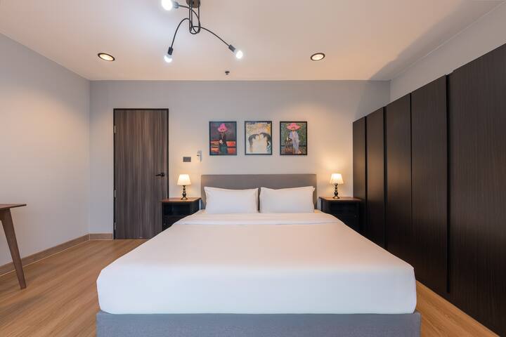 *INCREDIBLE*View! Huge 3BR *Pool Table*Free PickUp gallery image 2