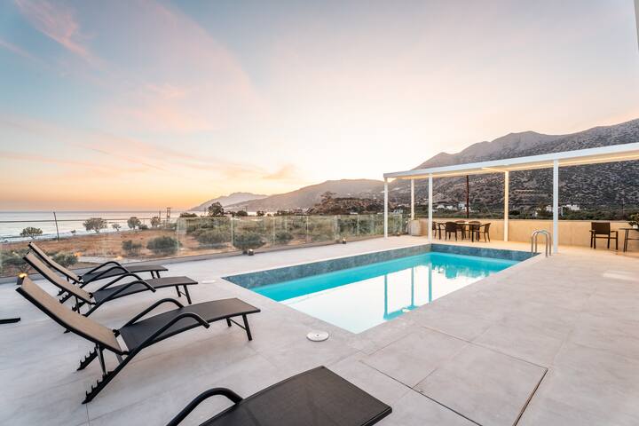 Zoe’ Sense Seaside Pool Villa