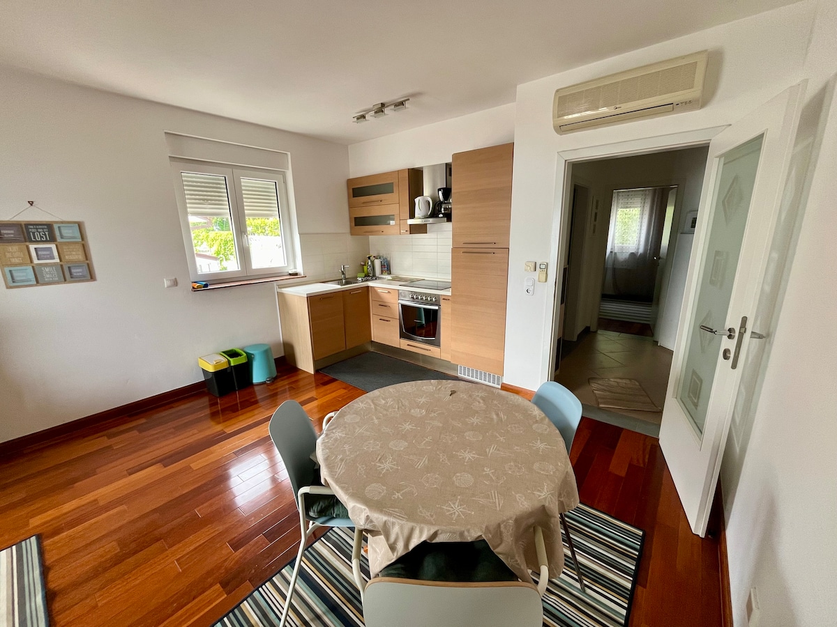 Apartment Picturesque Retreat