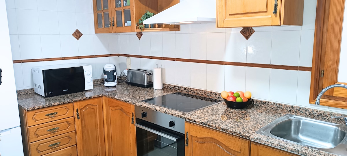 Airbnb performant: Central beach house in the town square à Vinaròs