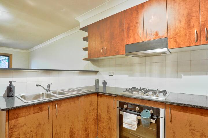 Comfortable 3 Bedroom House Pyrmont gallery image 4