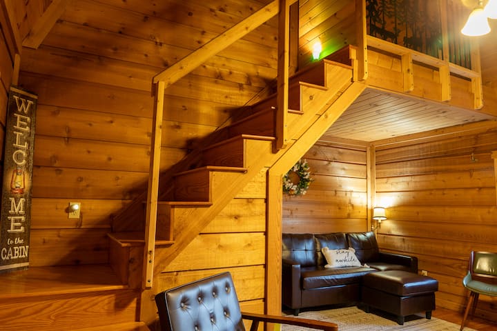 Lakeside Cabin - Santa Claus, IN