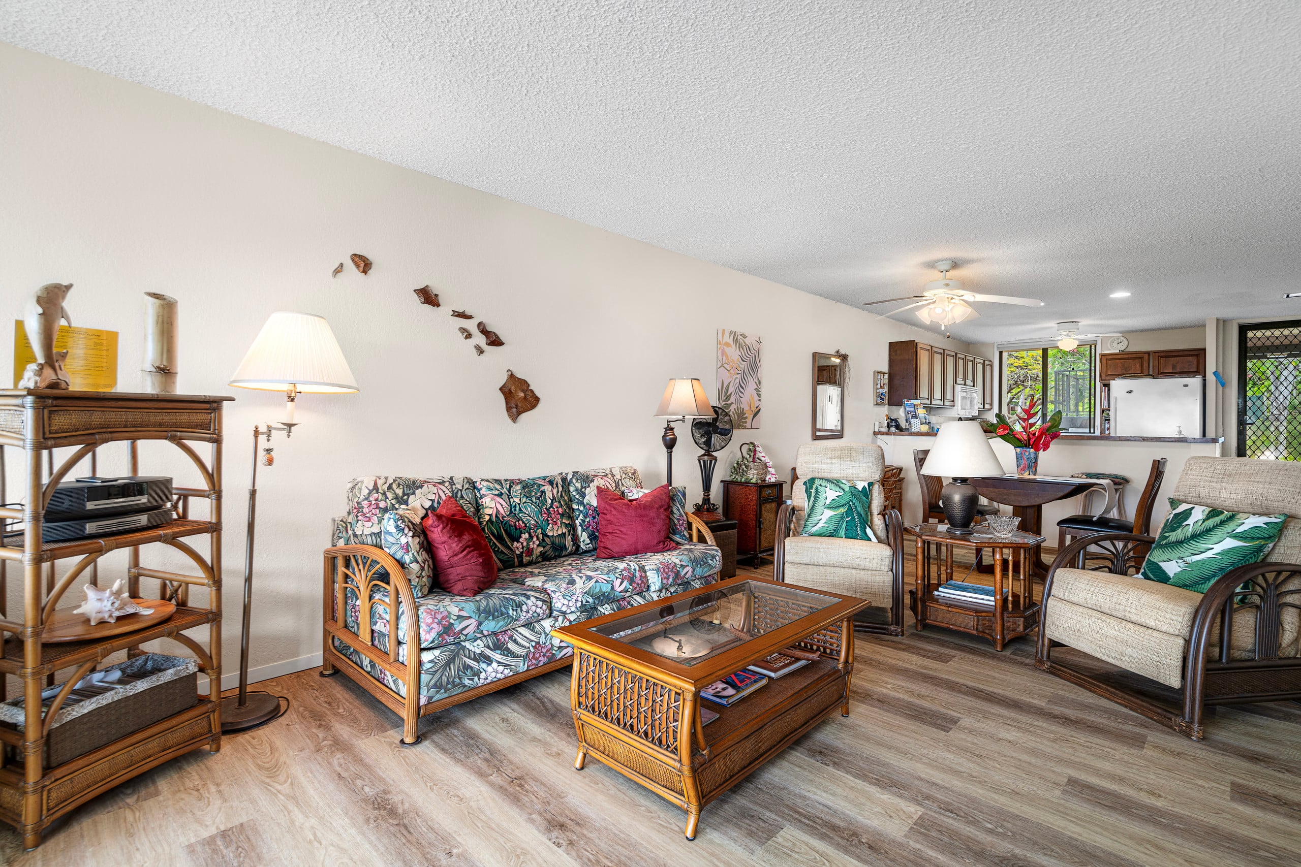 Condo in Kailua-Kona · ★4.92 · 2 bedrooms · 2 shared baths - Image 8