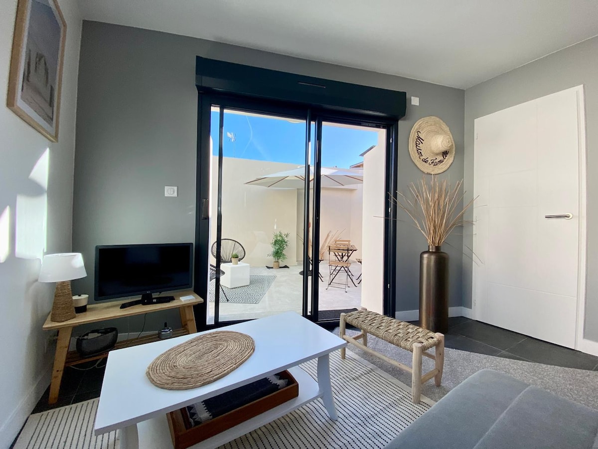 Top Airbnb: Vendée house and its patio near train station, 2 bedrooms in Les Sables D'olonne