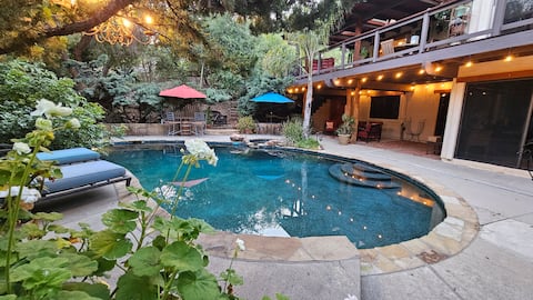 Pool/spa, gardens,close to downtown Ojai, dogs OK
