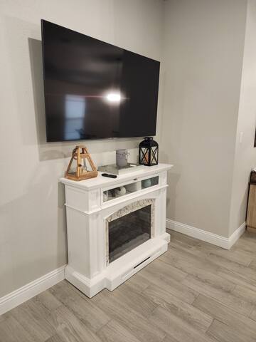 Modern Home Near The Stockyards gallery image 4