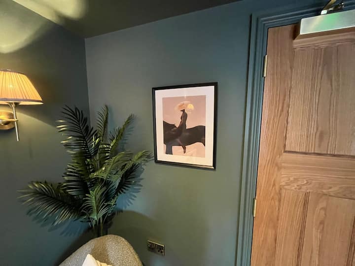 Hideaway Bureau - Campbeltown - Wooler