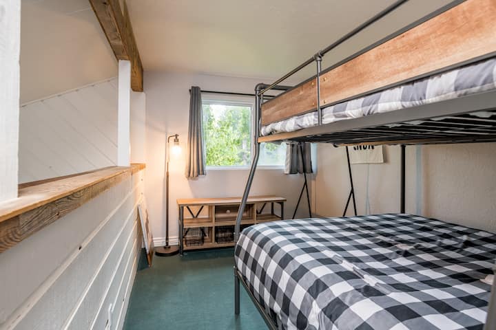 Loft me krevat marinari