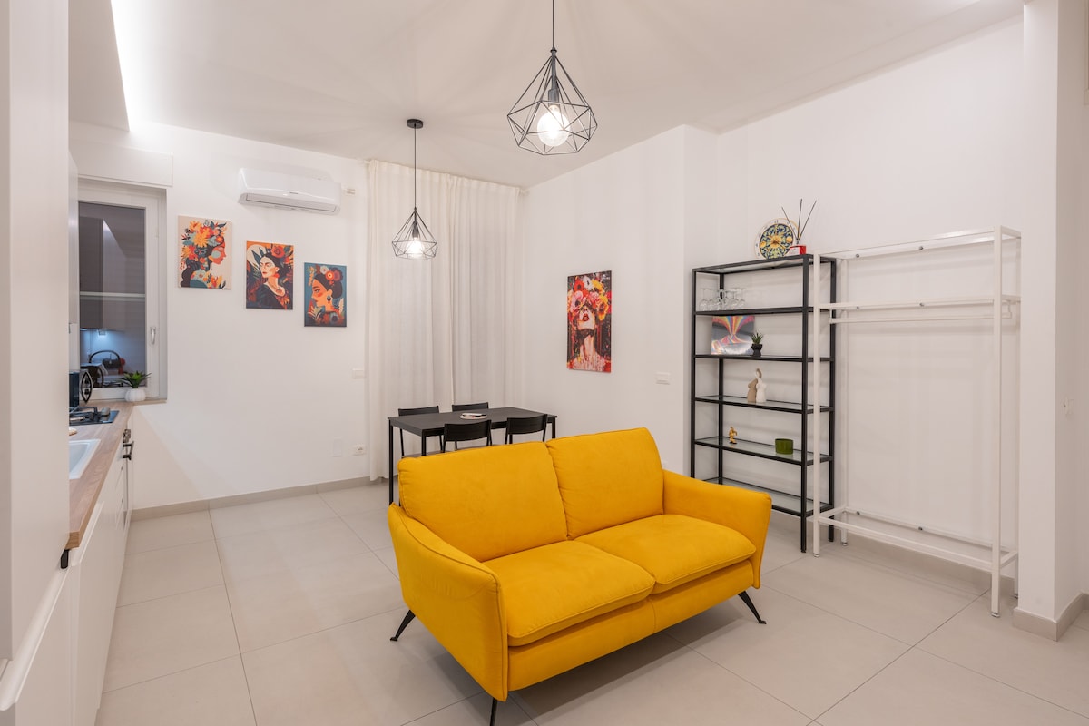 Anuncio de Airbnb popular: New apartment on the waterfront en Castellammare Di Stabia