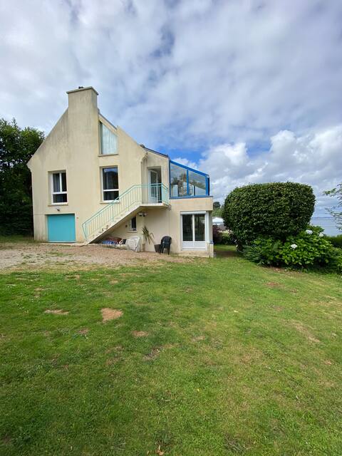 Beautiful house, sea view, pets ok, Roscanvel/Crozon
