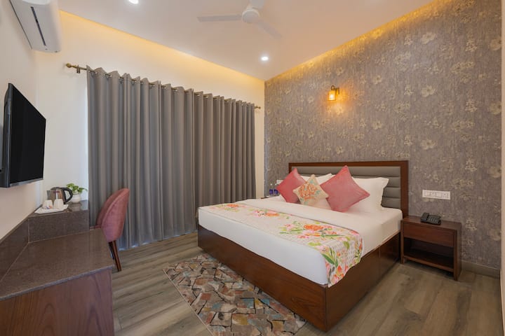 A Boutique Unit To  Rejuvenate In Nature's Lap - Kasauli