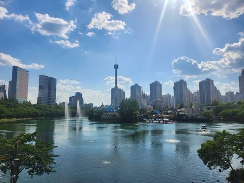 8pm in, 1pm out/seoul. 잠실,잠실종합운동장#롯데월드#최대6인