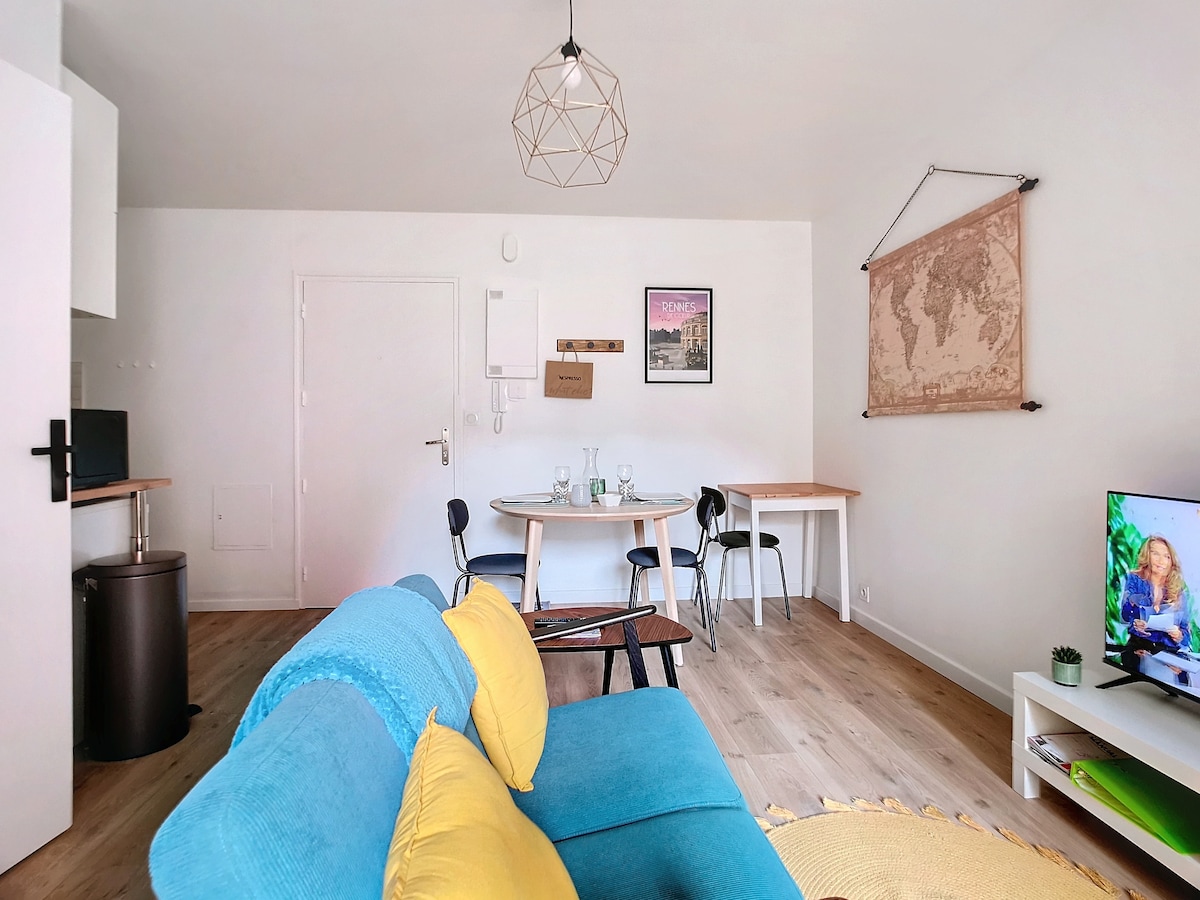 Top Airbnb: Urban Malo - Place Ste Anne, Convention Center à Centre