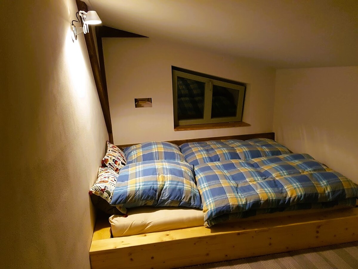 Стан со тераса, спална соба 4 160x200