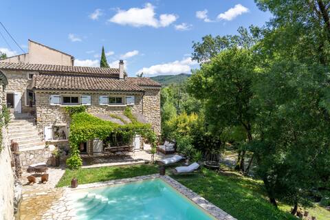 Ardèche house with swimming pool
